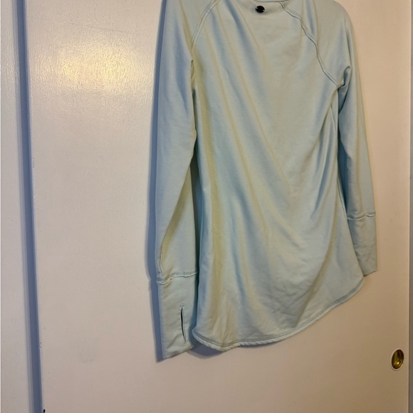 Women’s Light Blue Athleta Top - Picture 11 of 11